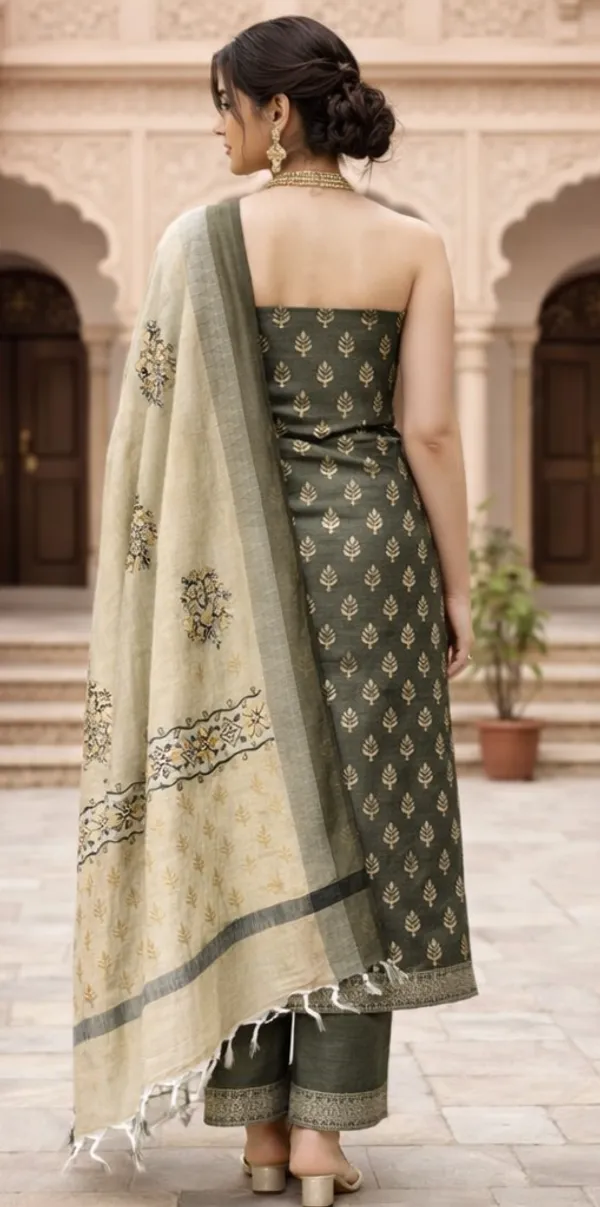 Green_Cotton_Suit_Set_For_Women