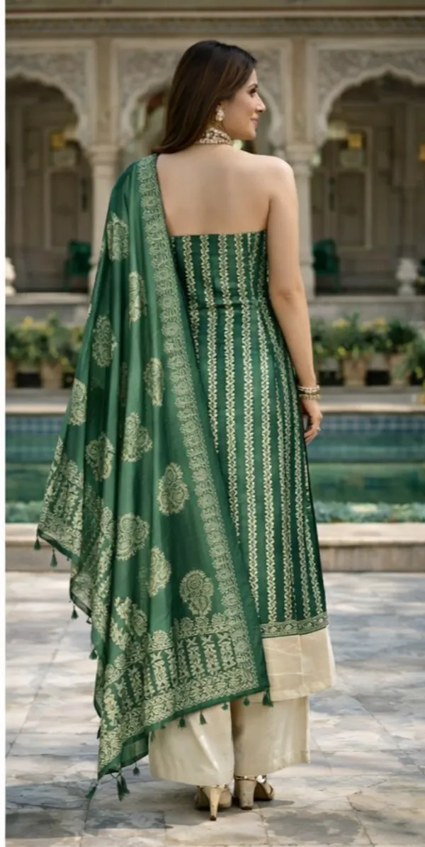 Green_Cotton_Suit_Set_For_Women