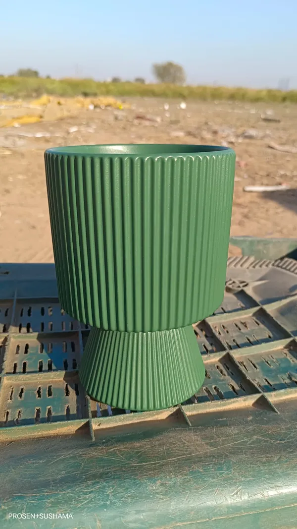 Green_Ceramic_Premium_Planter