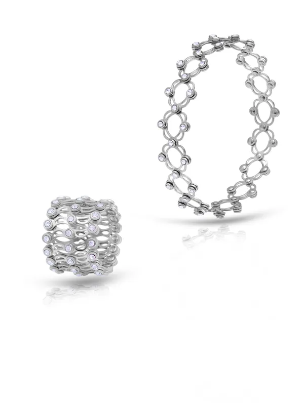 2-in-1_Ring_&_Bracelet_|_Unique_Shape-Shifting_Jewelry