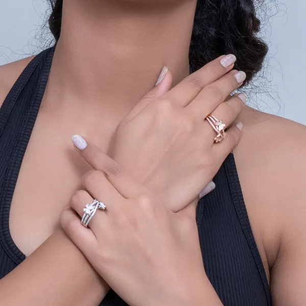 Butterfly_ring_featuring_sparkling_white_Swarovski
