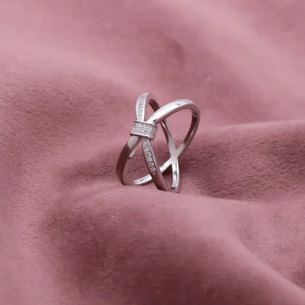 Dazzling_silver_crossed_ring_in_925_Silver_by_SVADEZI