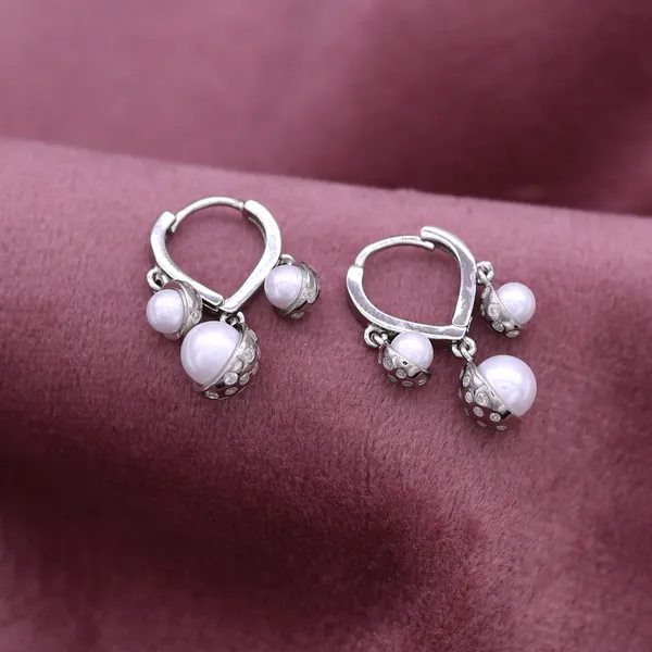Fresh_Water_Pearl_Earrings_in_925_Silver_by_SVADEZI