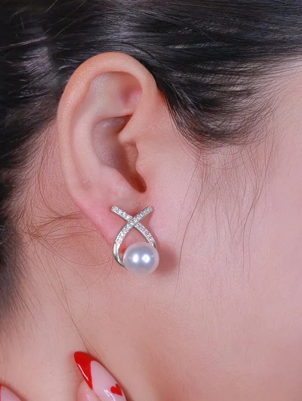 Fresh_water_Pearl_Earrings_in_925_Silver_by_SVADEZI
