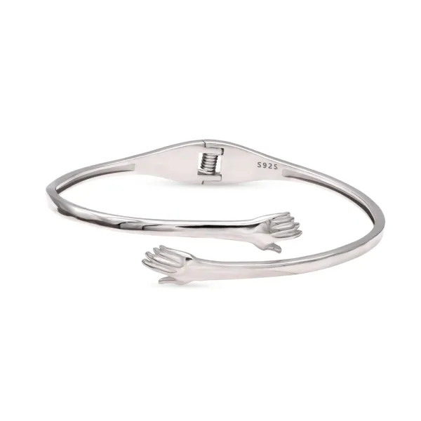 Hug_Bracelet_in_925_Silver_by_SVADEZI