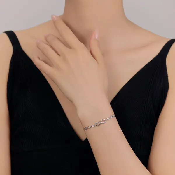 Infinity_Adjustable_Bracelet_in_925_Silver_by_SVADEZI