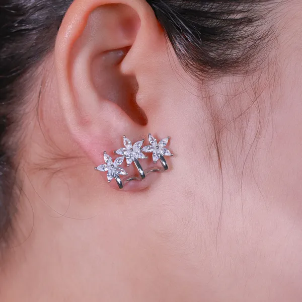 Queens_timeless_undeniable_charm_Earrings_in_925_Silver_by_SVADEZI