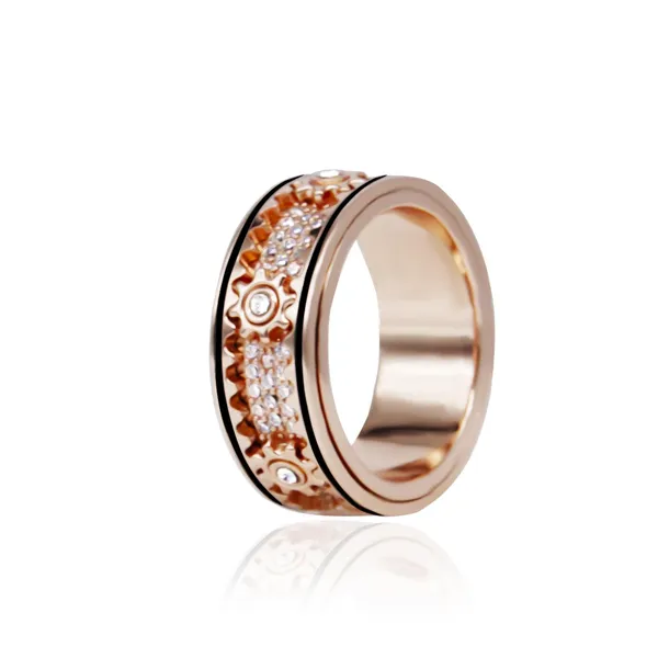 Ring_that_defies_convention_in_925_Silver_by_SVADEZI