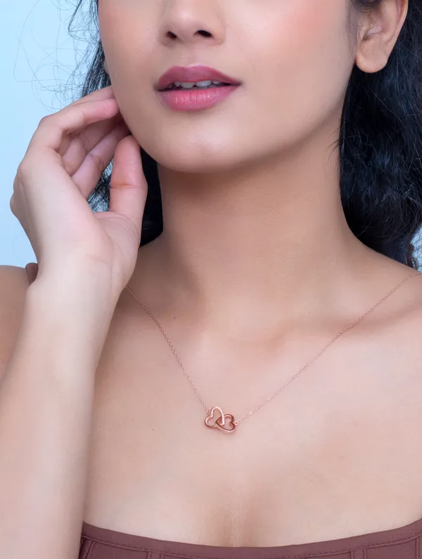 Romantic_Silver_Charm_Chain_with_Swarovski_Zircon_Hearts