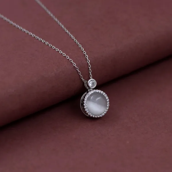 Rotating_Moonstone_pendant_in_925_Silver_by_SVADEZI