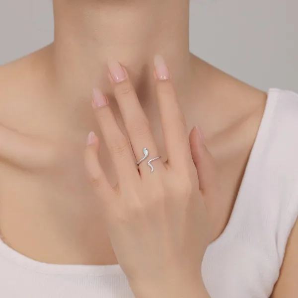 Snake_Wrap_Adjustable_Ring_in_925_Silver_bt_SVADEZI