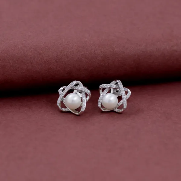 Star_Stud_earring_in_925_silver_by_SVADEZI