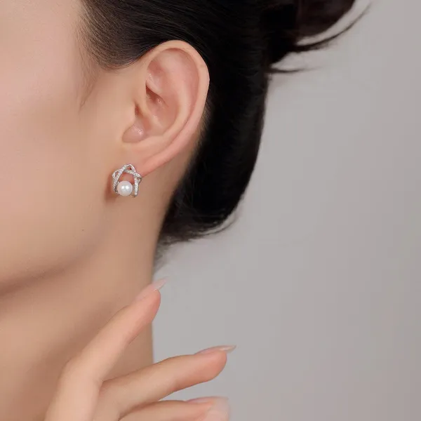 Star_Stud_earring_in_925_silver_by_SVADEZI