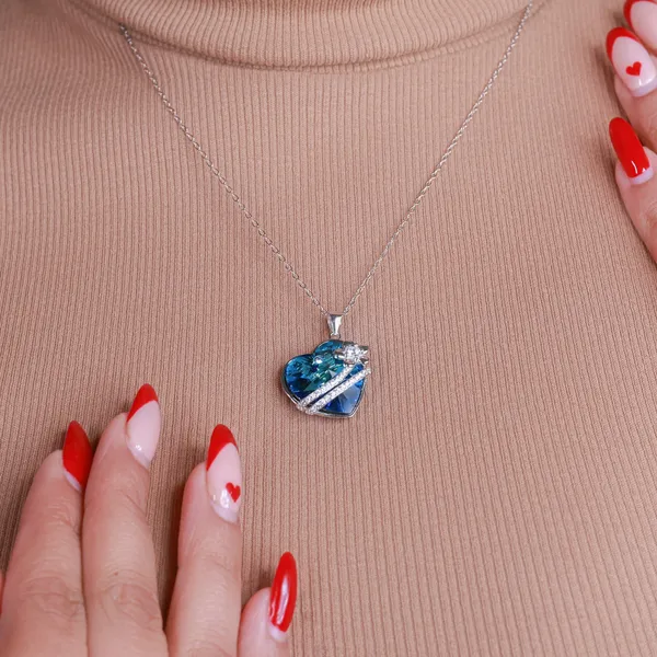 Swarovski_Blue_Pendant_in_925_Silver_by_SVADEZI