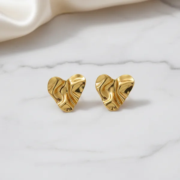 Gold_plated_Anti_Tarnish_Wavy_Heart_Stud_Earrings_For_Women