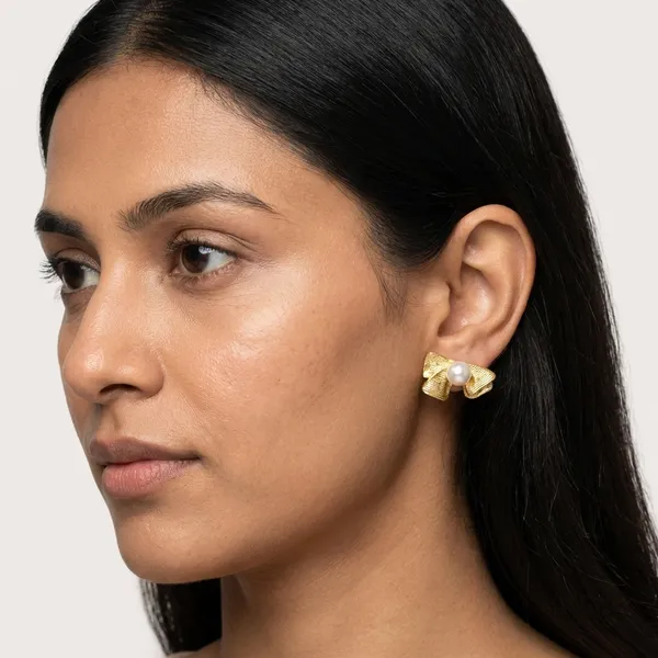 Gold_Plated_Ribbon_Bow_Pearl_Stud_Earrings_For_Women