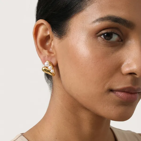 Gold_Plated_Pearl_Heart_Stud_Earrings_For_Women