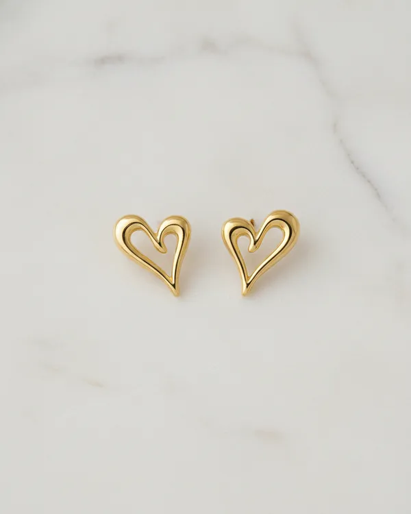 Gold_Plated_Hollow_Heart_Stud_Earrings_For_Women