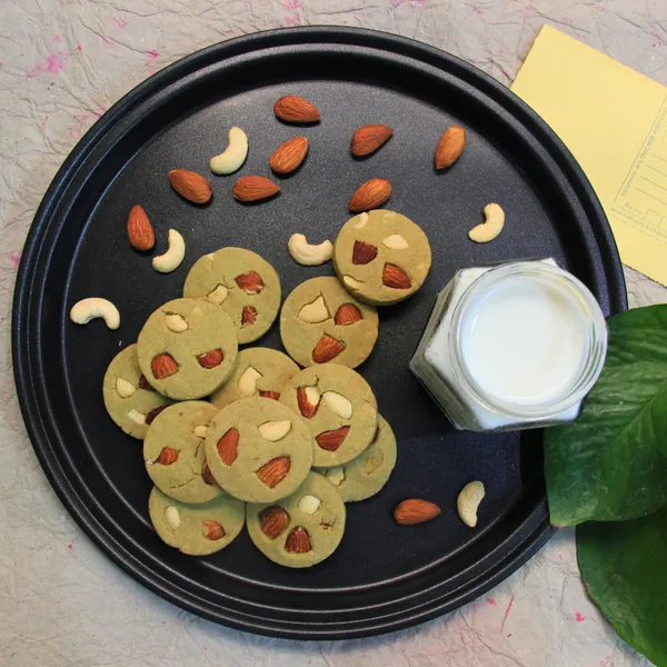Premium_Bajra_Almond_Cashew_Millet_Butter_Cookies_140G