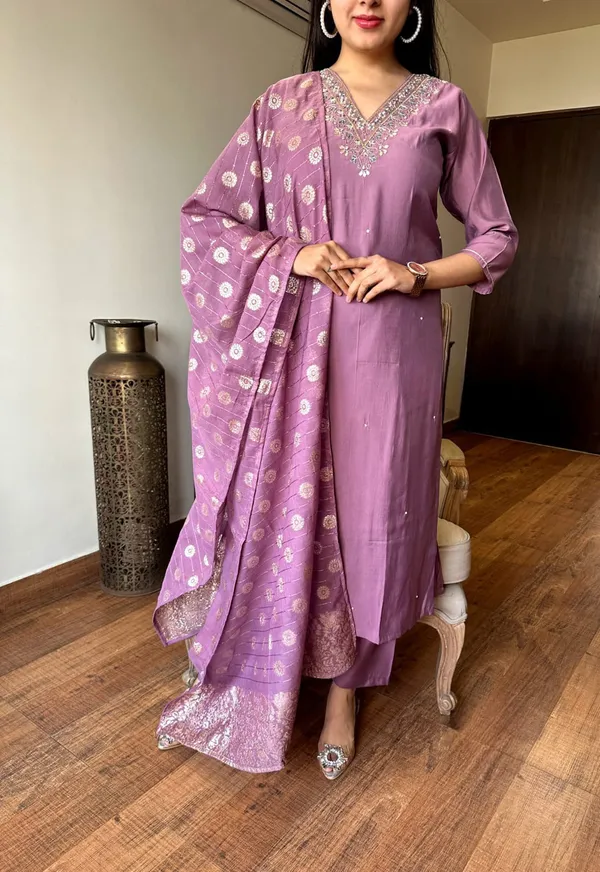 Deep_Lavender_Chanderi_Silk_Embroidered_Kurta_Set_For_Women_And_Girls