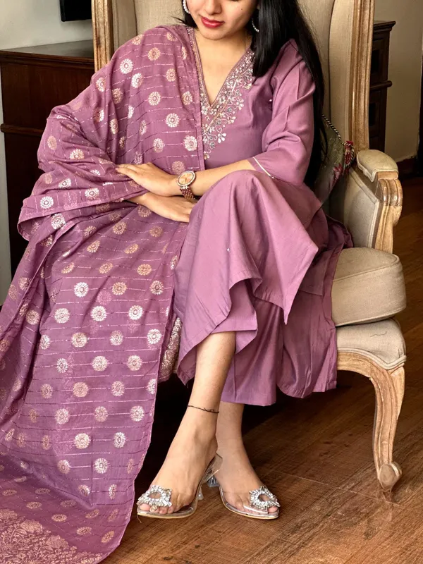 Deep_Lavender_Chanderi_Silk_Embroidered_Kurta_Set_For_Women_And_Girls