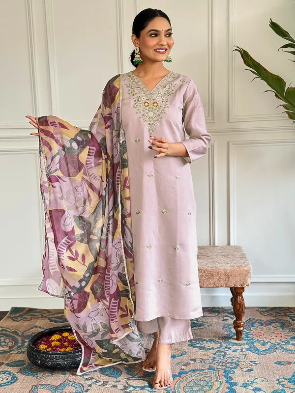 Pastel_Lilac_Chanderi_Embroidered_Kurta_Pant_Dupatta_Set_For_Women_And_Girls