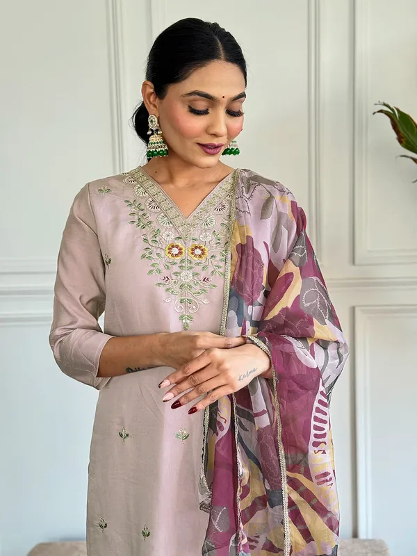 Pastel_Lilac_Chanderi_Embroidered_Kurta_Pant_Dupatta_Set_For_Women_And_Girls