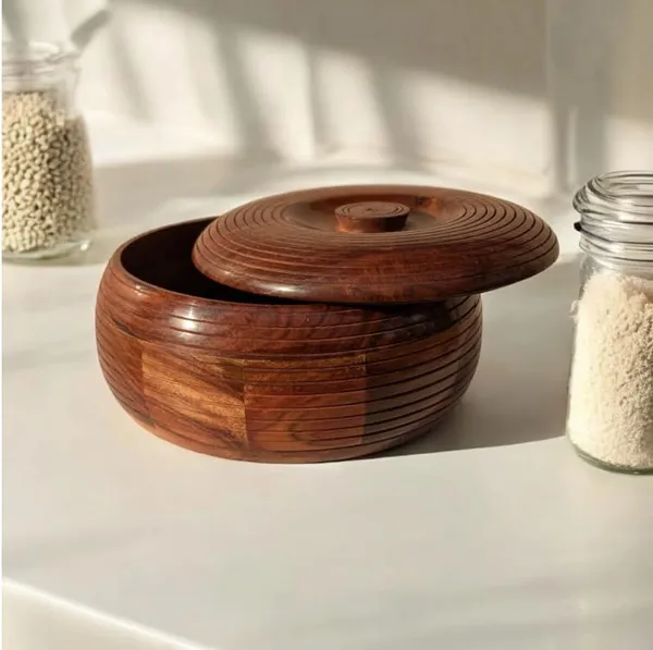 Handcrafted_Ribbed_Wooden_Chapati_Box