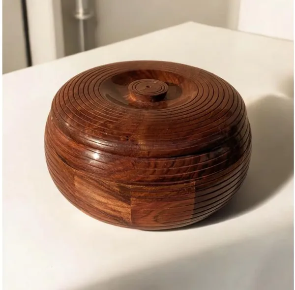 Handcrafted_Ribbed_Wooden_Chapati_Box