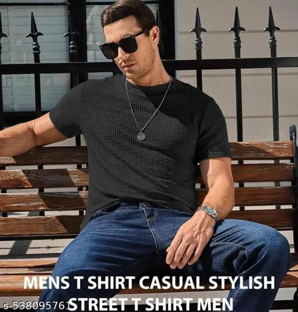 Black_Cotton_Blend_Premium_T_Shirt_For_Men