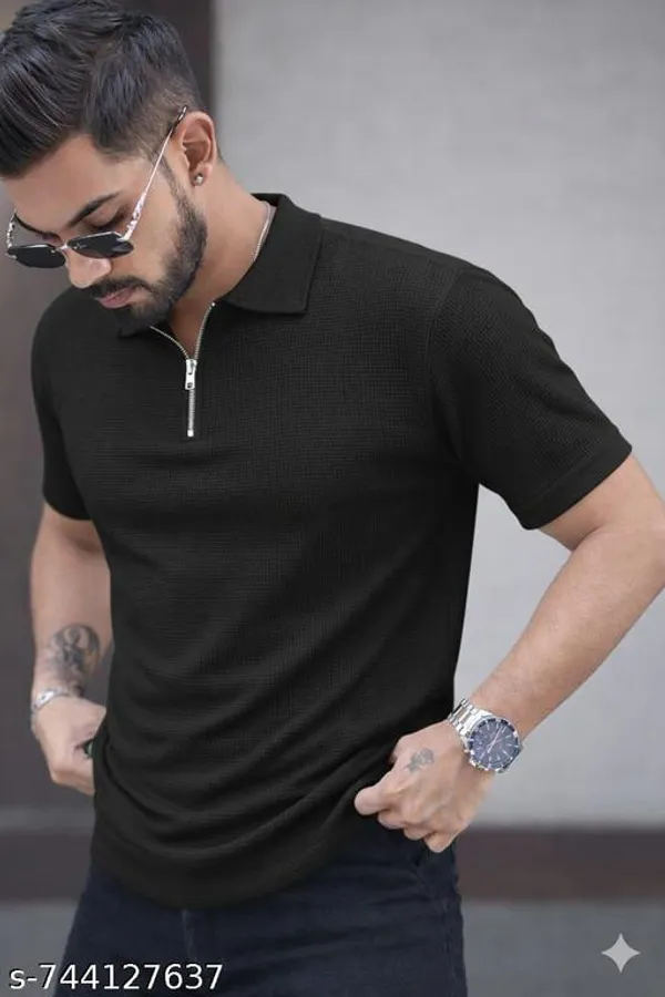 Black_Cotton_Blend_Premium_T_Shirt_For_Men