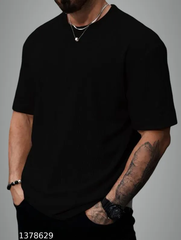 Black_Cotton_Blend_Premium_T_Shirt_For_Men