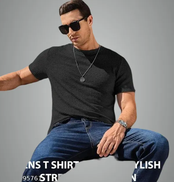Black_Cotton_Blend_Premium_T_Shirt_For_Men