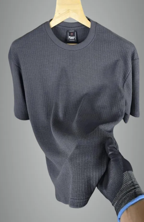 Black_Cotton_Blend_Premium_T_Shirt_For_Men