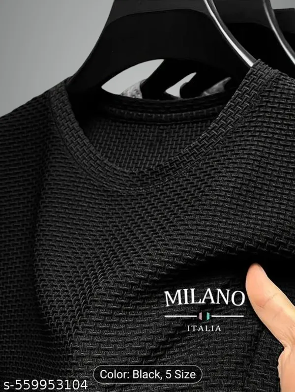 Black_Cotton_Blend_Premium_T_Shirt_For_Men