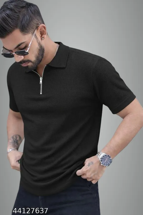 Black_Cotton_Blend_Premium_T_Shirt_For_Men