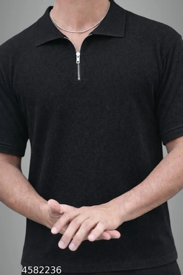Black_Cotton_Blend_Premium_T_Shirt_For_Men