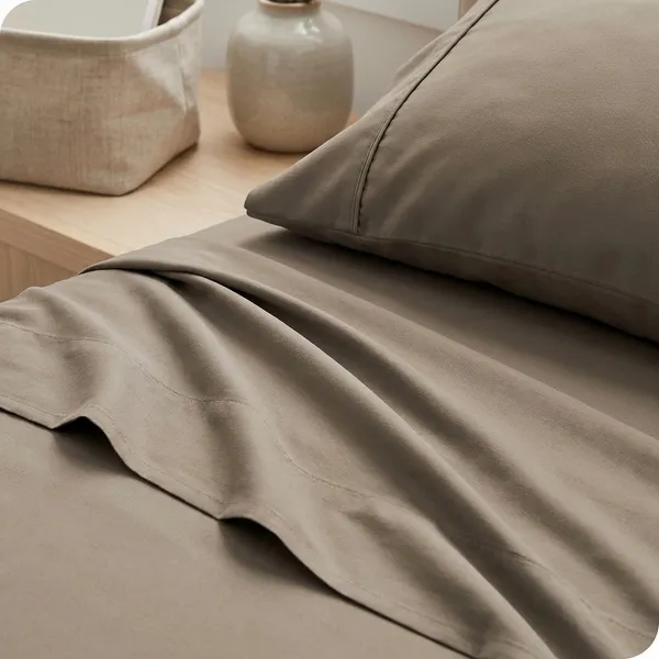 Taupe_100%_Egyptian_Cotton_Solid_Premium_Flat_Sheet,_Pillowcase_Pack_Of_3