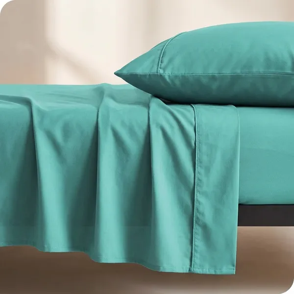 Aqua_Blue_100%_Egyptian_Cotton_Solid_Premium_Flat_Sheet,_Pillowcase_Pack_Of_3