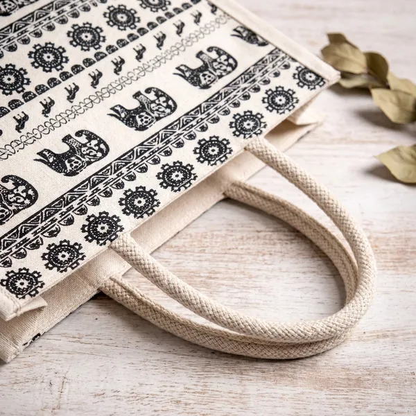 Off_WhiteAnd_Black_Canvas_Bag__Elephant_Print