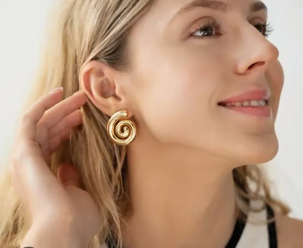 Golden_Spiral_Stud_Earrings_For_Women