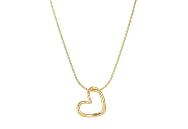 Gold_Toned_Heart_Pendant_Necklace_With_Delicate_Chain_For_Women