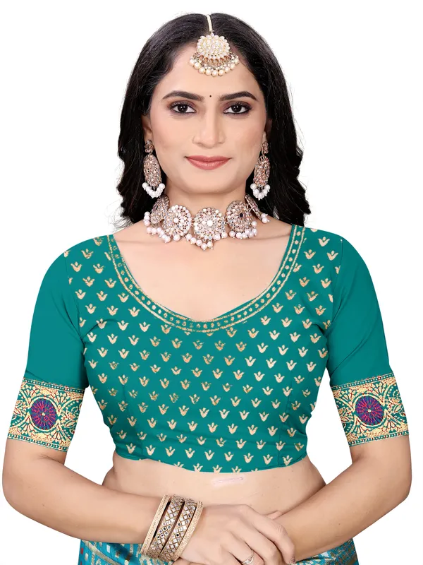 Rani_Soft_Silk_Banarasi_Sarees_With_Rich_Pallu_Blouse