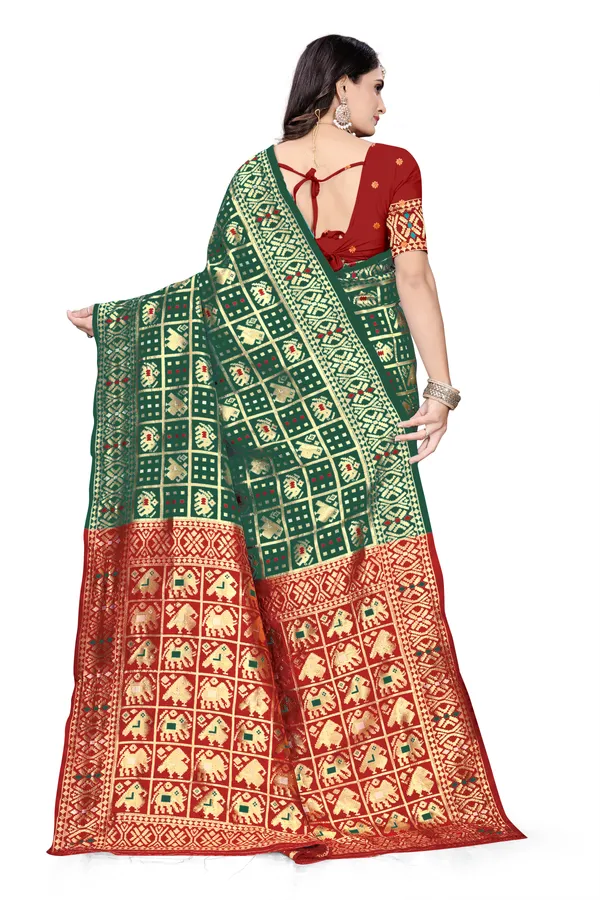 Green_Soft_Silk_Banarasi_Sarees_With_Rich_Pallu_Blouse