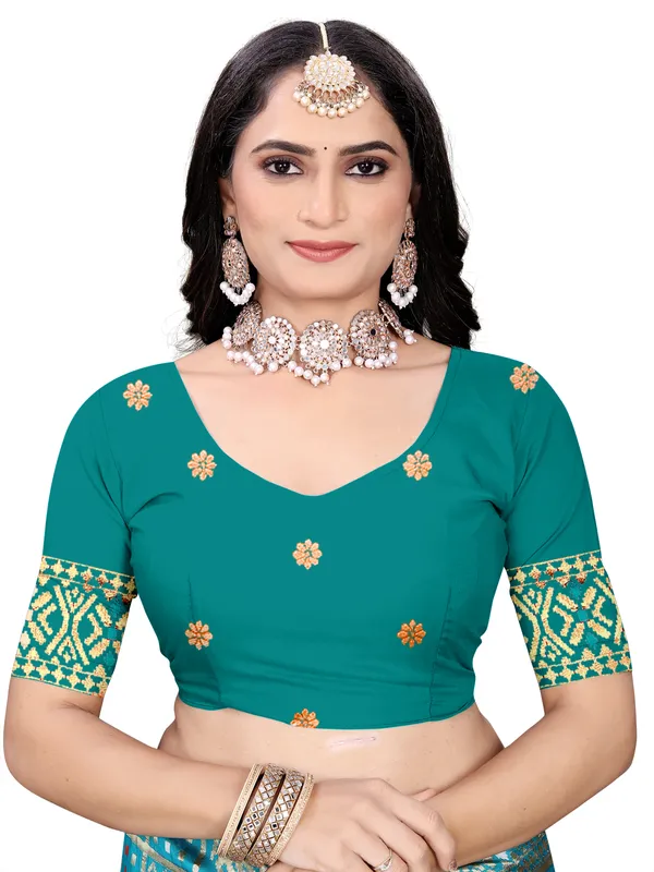 Rani_Soft_Silk_Banarasi_Sarees_With_Rich_Pallu_Blouse