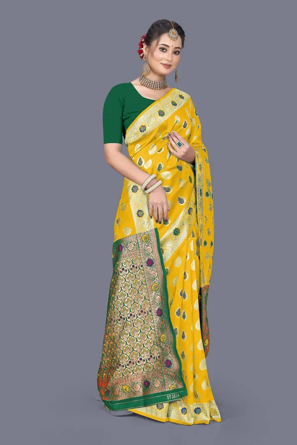 Gold_Soft_Silk_Banarasi_Sarees_With_Rich_Pallu_Blouse