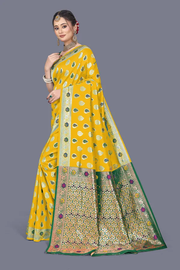 Gold_Soft_Silk_Banarasi_Sarees_With_Rich_Pallu_Blouse