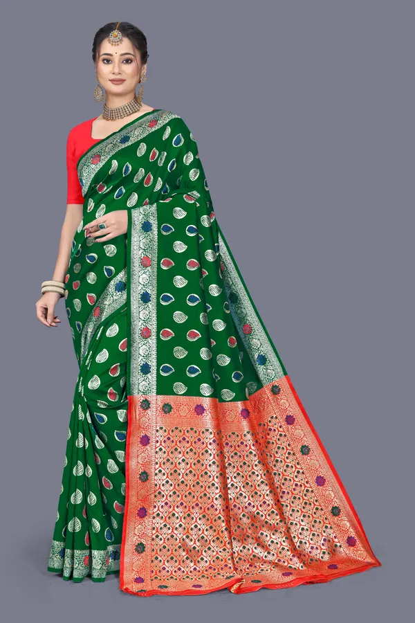 Green_Soft_Silk_Banarasi_Sarees_With_Rich_Pallu_Blouse
