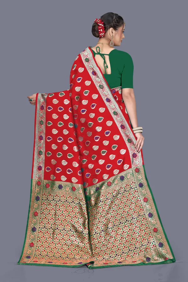 Red_Soft_Silk_Banarasi_Sarees_With_Rich_Pallu_Blouse