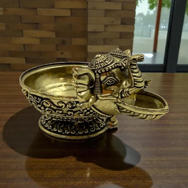 Brass_Diya_With_Elephant_Design_For_Indoor